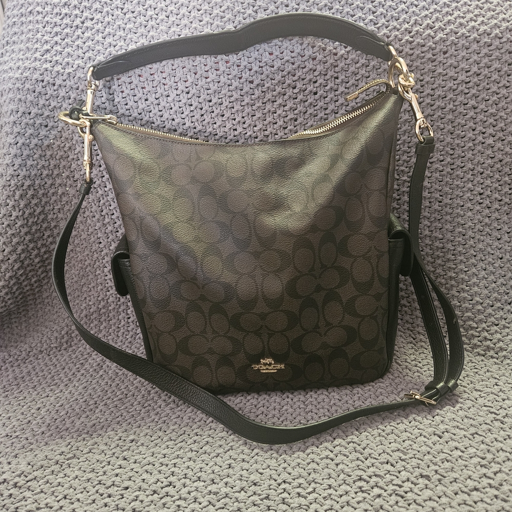 Authentic Coach Signature Pennie Shoulder Bag